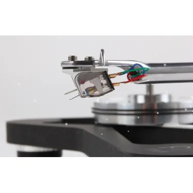Виниловый проигрыватель Rega Planar 10 black